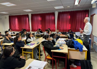 Des élèves en classe au Collège Saint-Mauront à Marseille